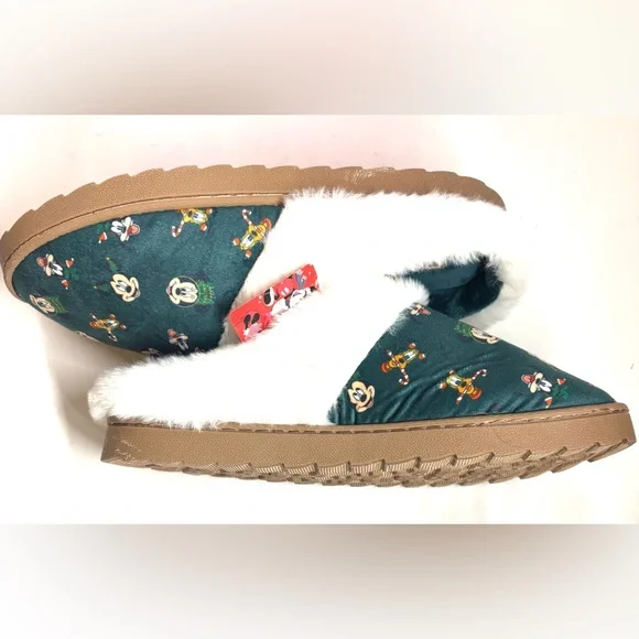DISNEY Ladies Disney Christmas Slippers - Green, 9/10
New with Box - Picture 5 of 5